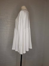 Load image into Gallery viewer, XS-M White Tunic

