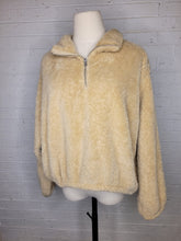 Load image into Gallery viewer, M/L - Teddy bear Pullover
