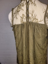 Load image into Gallery viewer, S - Lace Tank

