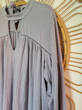 Load image into Gallery viewer, 1X - Jessica Simpson Blouse
