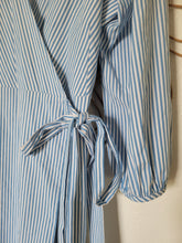 Load image into Gallery viewer, XXL - J Crew Wrap Dress
