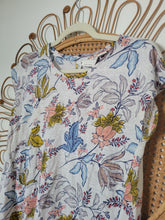 Load image into Gallery viewer, M - 100% Linen Top
