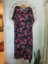 Load image into Gallery viewer, 4X - Woman Within Dress
