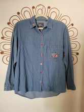Load image into Gallery viewer, M/L - VTG Embroidered Button-down
