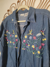 Load image into Gallery viewer, L/XL - VTG Hummingbird Button Down
