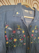 Load image into Gallery viewer, L/XL - VTG Hummingbird Button Down
