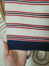 Load image into Gallery viewer, M - American Eagle Off the Shoulder Crop Top

