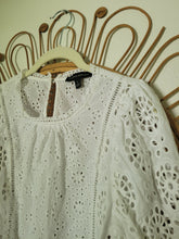 Load image into Gallery viewer, S - Banana Republic Eyelet Blouse
