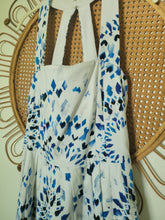 Load image into Gallery viewer, 10 - White House Black Market Dress
