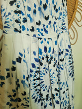 Load image into Gallery viewer, 10 - White House Black Market Dress
