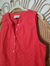 Load image into Gallery viewer, S - Universal Thread textured red blouse
