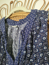 Load image into Gallery viewer, M - Old Navy Blue Sleeveless Top
