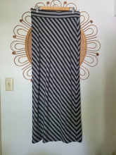 Load image into Gallery viewer, M - Ann Taylor Navy Maxi Skirt
