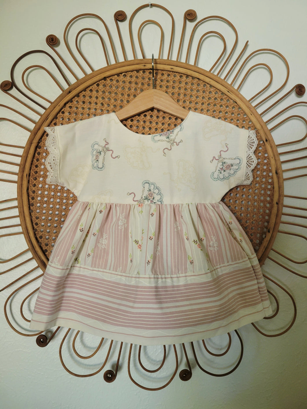 Small - Mini Florence in pink fans