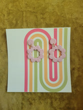 Load image into Gallery viewer, Abi Be Made Earring - Small Pop Flower
