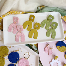 Load image into Gallery viewer, Abi Be Made Earring - Mrs. Maisel
