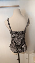 Load image into Gallery viewer, Vtg St. johns Bay tankini top size 8
