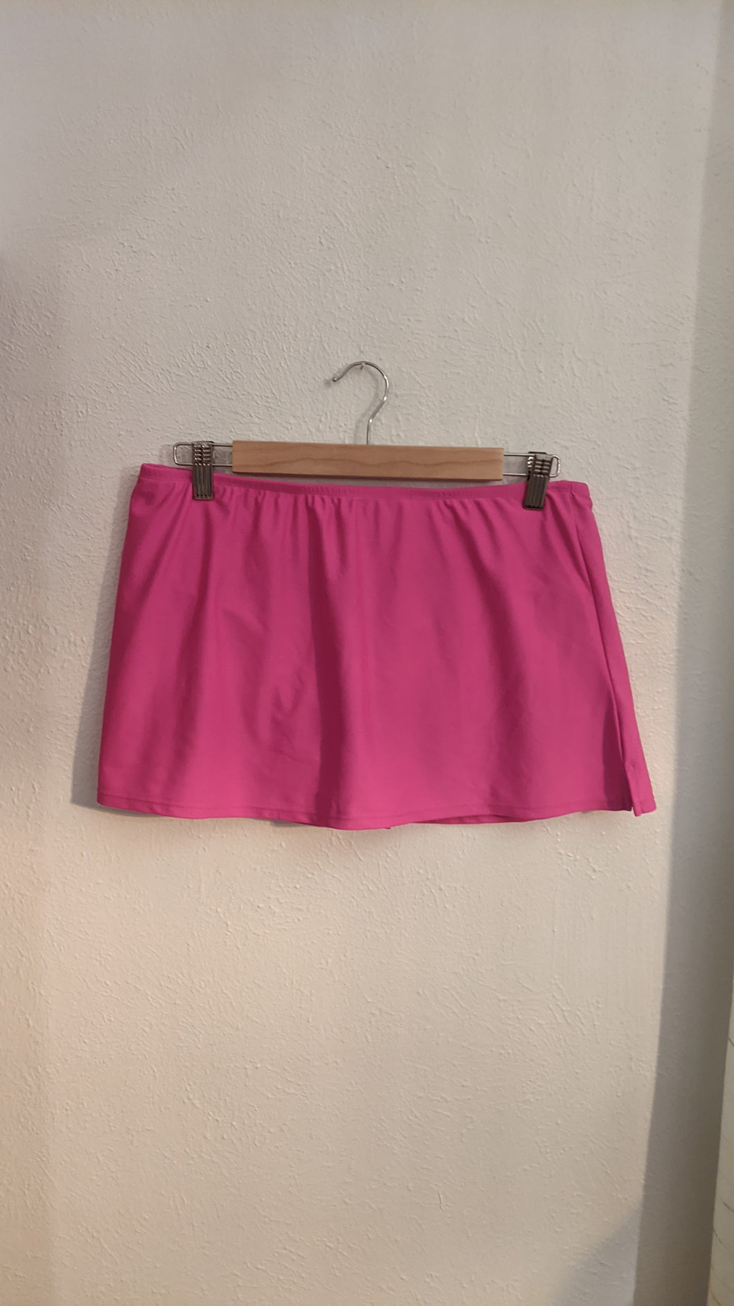Fuchsia swim skirt size Medium