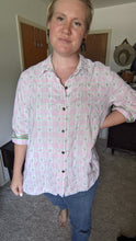 Load image into Gallery viewer, No tags - vtg basket shirt
