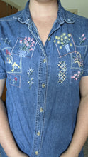Load image into Gallery viewer, Bobbie Brooks embroidered floral shirt
