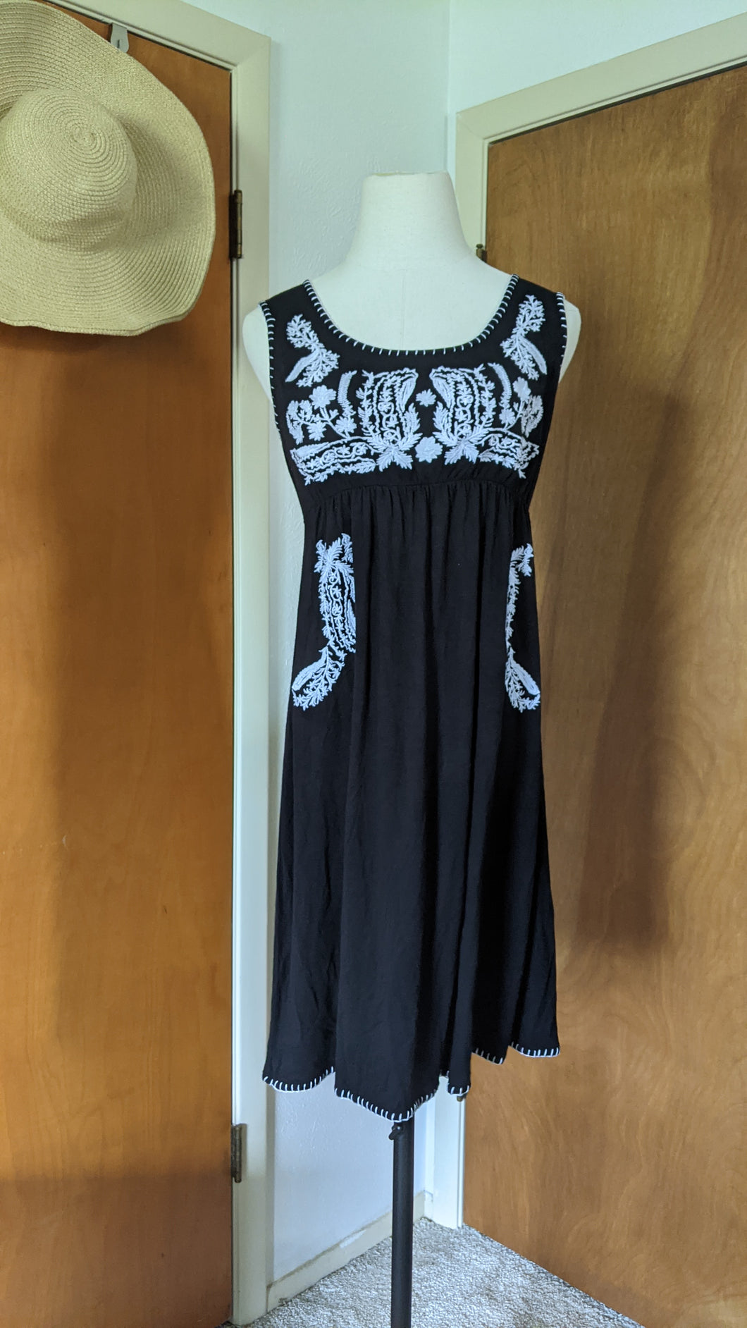 S - Black embroidered dress