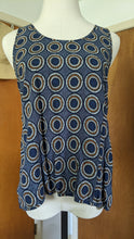 Load image into Gallery viewer, S/4 - H&amp;M tank

