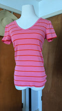 Load image into Gallery viewer, S - Gap pink and orange striped v-neck
