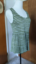 Load image into Gallery viewer, M - Xhilaration green stripe top
