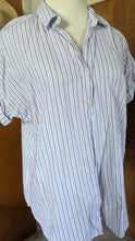 Load image into Gallery viewer, M - Levi&#39;s button down
