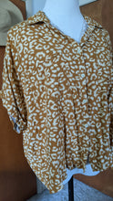 Load image into Gallery viewer, M - Lularoe boxy cheetah button down

