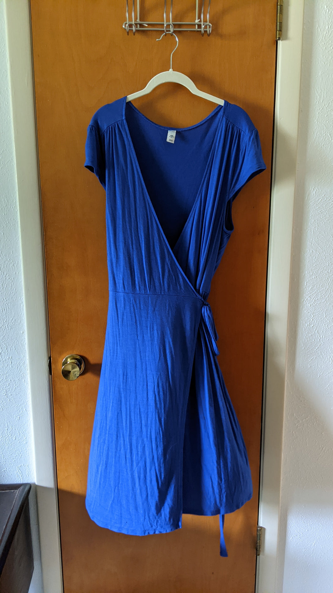 L - Old Navy blue wrap dress