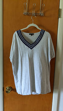 Load image into Gallery viewer, XL - Lane Bryant top
