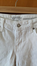 Load image into Gallery viewer, Size 4 - Levi Modern Bermuda Shorts
