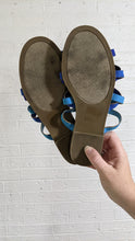 Load image into Gallery viewer, 7.5 - Ombre Blue Sandals
