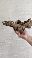 Load image into Gallery viewer, 8.5 - Taupe Sandals
