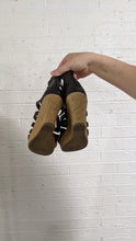 Load image into Gallery viewer, 9 - American Eagle black Wedges
