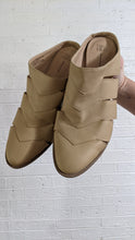 Load image into Gallery viewer, 10 - Sandal Heel Mules
