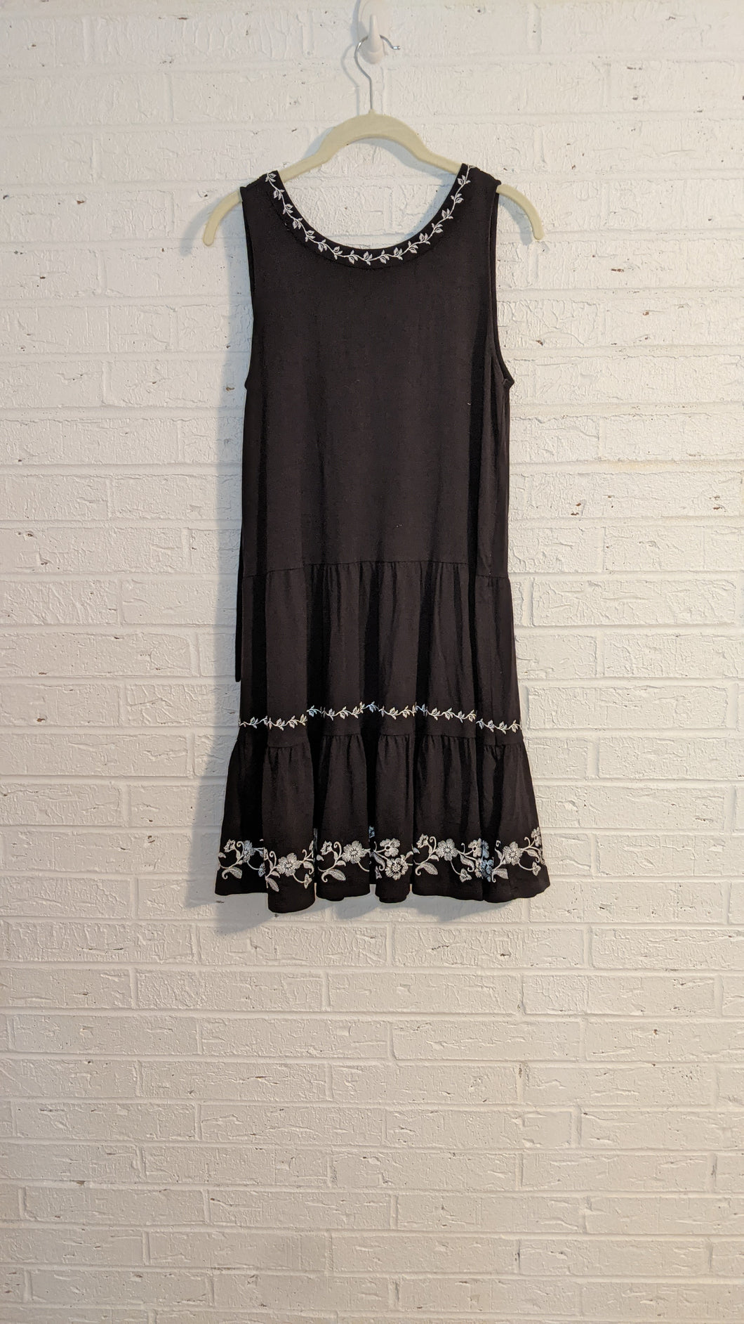 S/M - black and white embroidered tiered dress