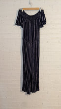 Load image into Gallery viewer, S - Xhilaration off-the-shoulder crop jumpsuit
