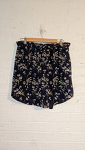 Load image into Gallery viewer, MP - Loft floral navy skirt
