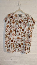 Load image into Gallery viewer, M - Forever 21 blouse
