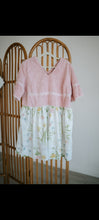 Load image into Gallery viewer, XL - Pink Floral Florence
